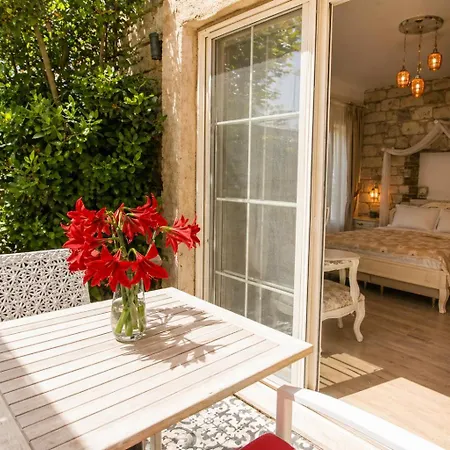 Casa Rubino Hotel *